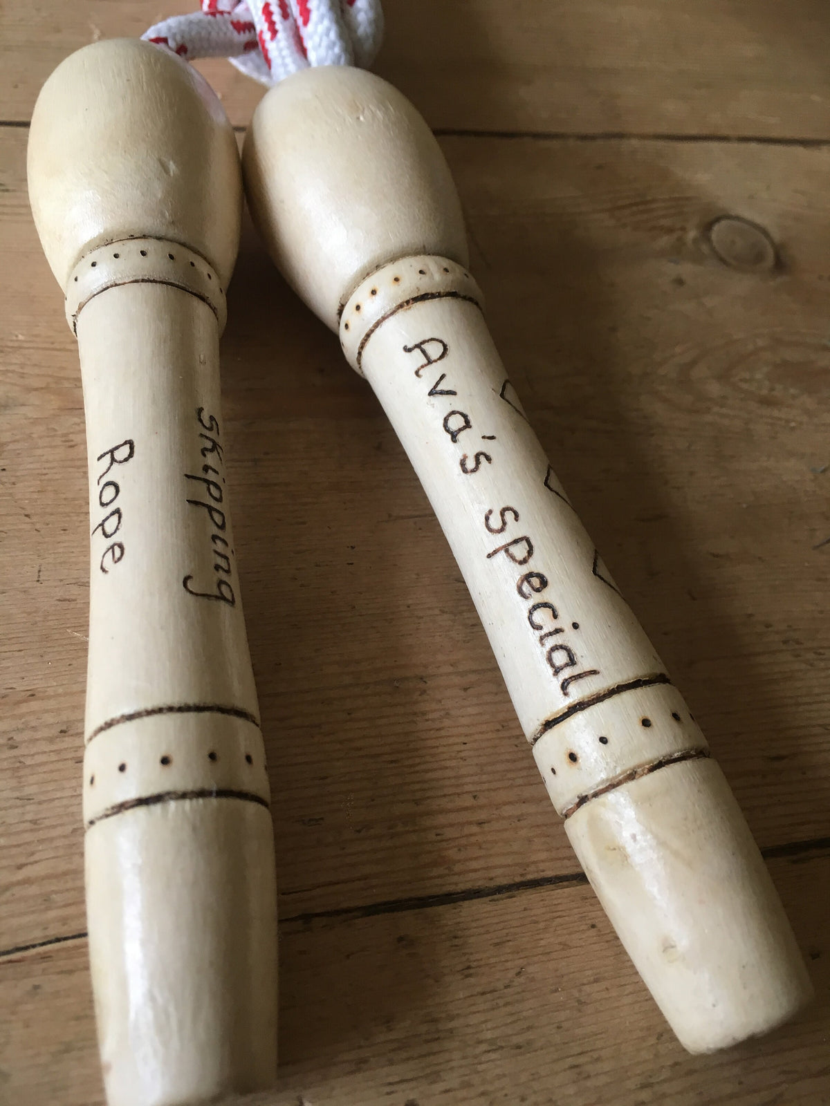Personalised skipping / jump rope